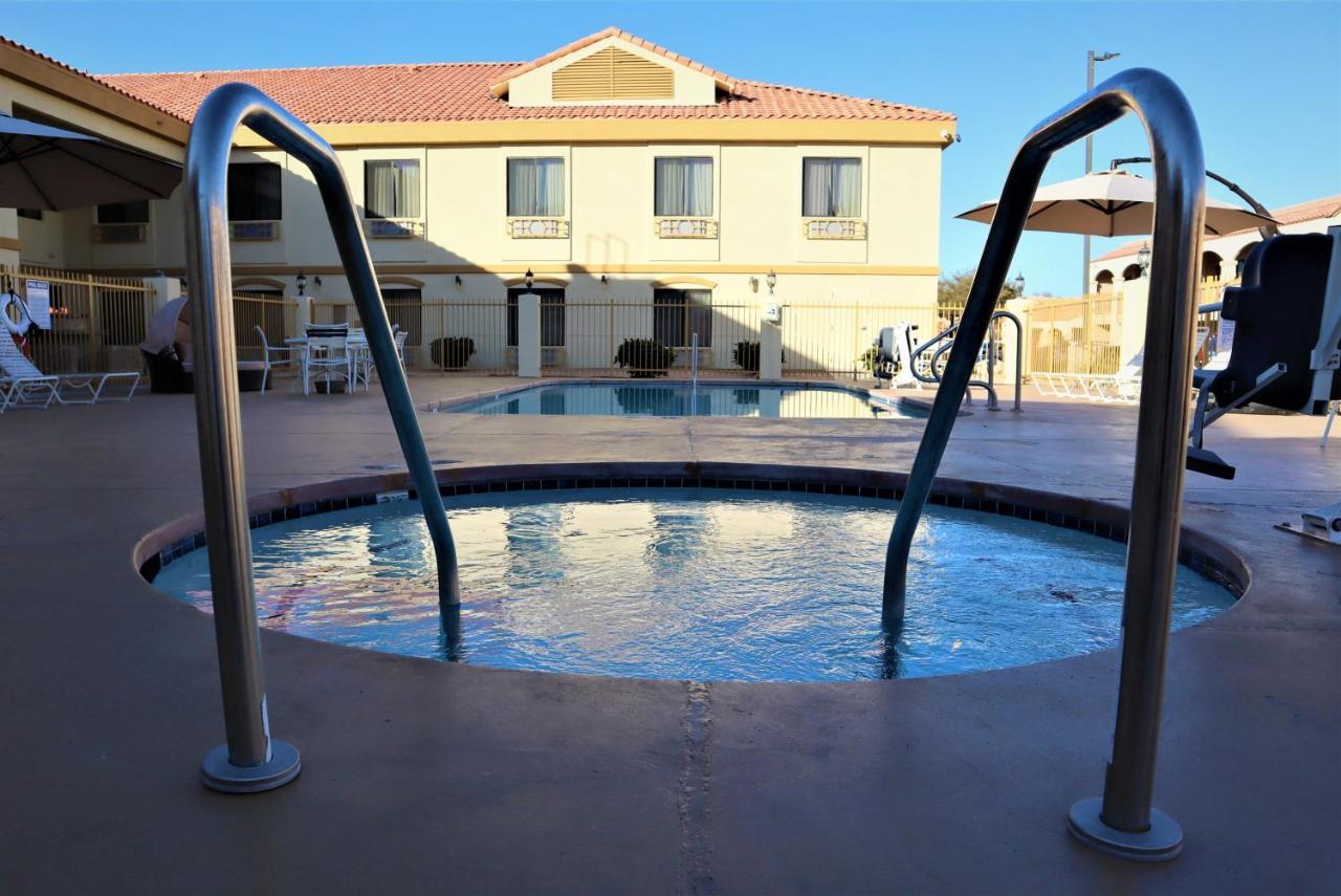 Oasis Inn And Suites 29 Palms Hotel Joshua Tree National Park Twentynine Palms Dış mekan fotoğraf