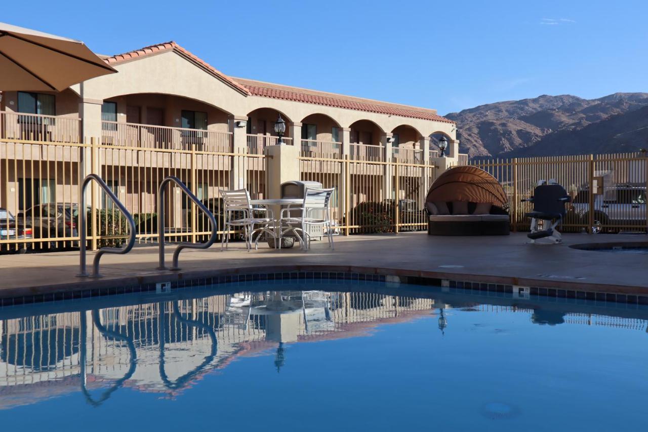 Oasis Inn And Suites 29 Palms Hotel Joshua Tree National Park Twentynine Palms Dış mekan fotoğraf